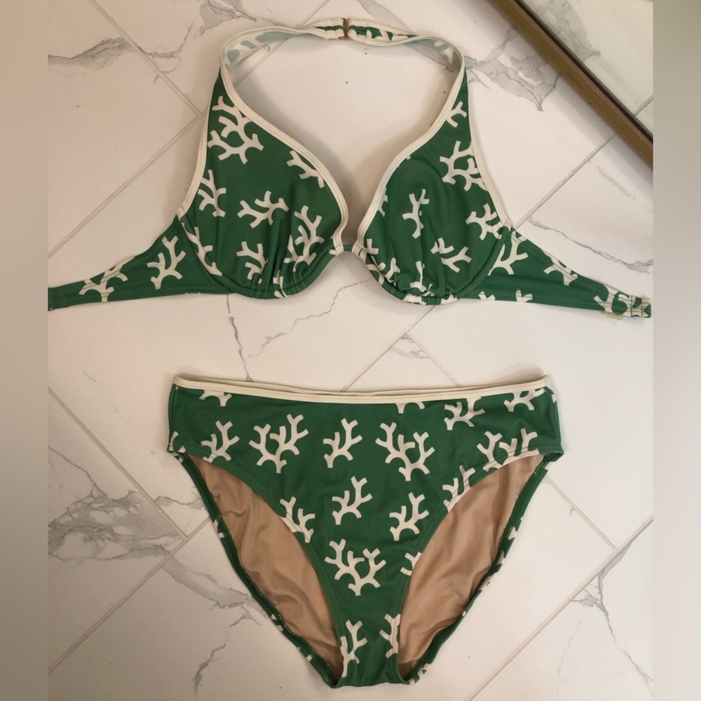 VS green swimsuit, Size 34D/L